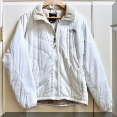 H17. Women's Northface jacket. Size M. - $38